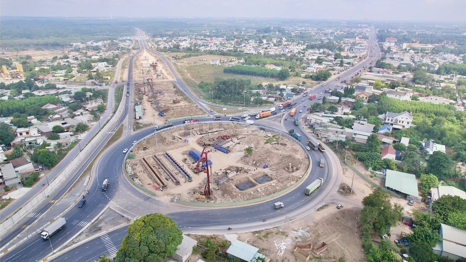 Gỡ vướng mặt bằng, đẩy nhanh tiến độ cầu nối hai cao tốc qua Đồng Nai- Ảnh 1. Gỡ vướng mặt bằng, đẩy nhanh tiến độ cầu nối hai cao tốc qua Đồng Nai- Ảnh 1.