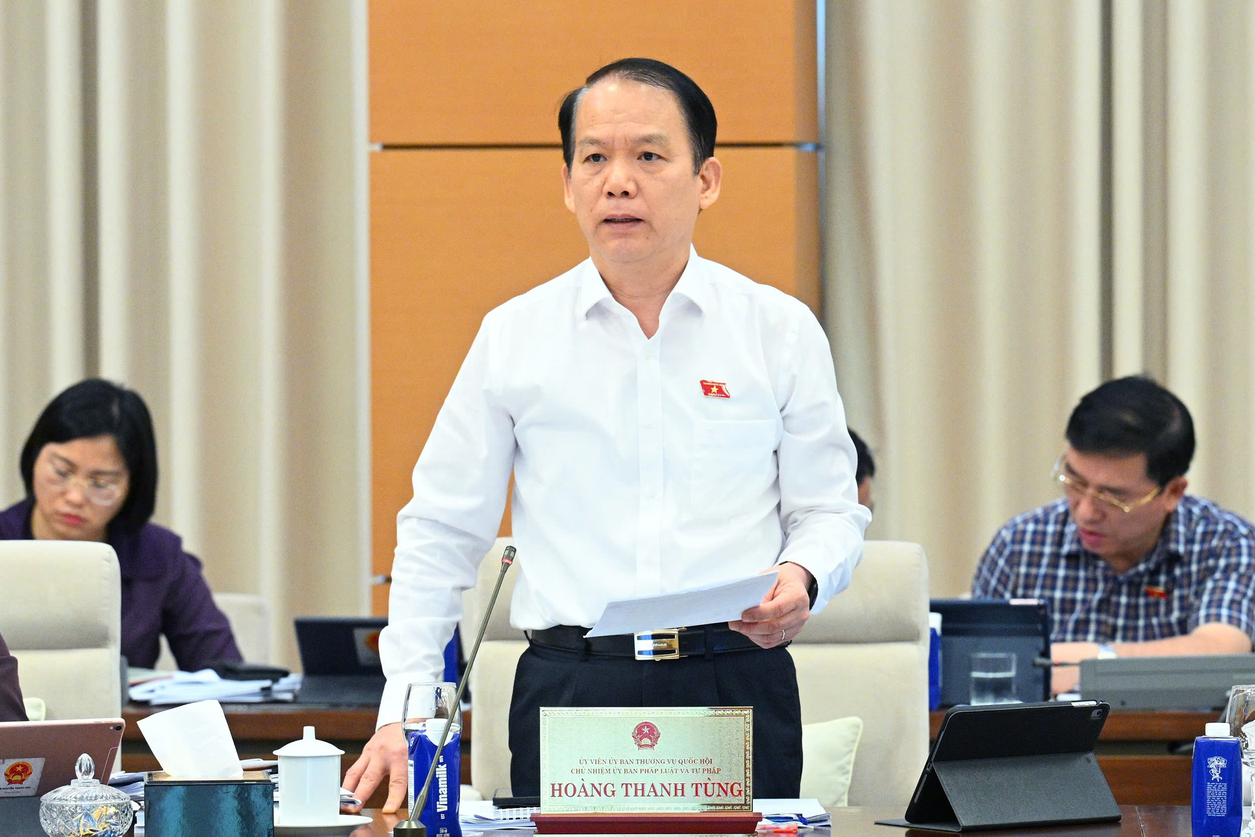 Có đại biểu Quốc hội chuyên trách 3-4 chức danh nhưng không biết bổ nhiệm bao giờ- Ảnh 2. Có đại biểu Quốc hội chuyên trách 3-4 chức danh nhưng không biết bổ nhiệm bao giờ- Ảnh 2.