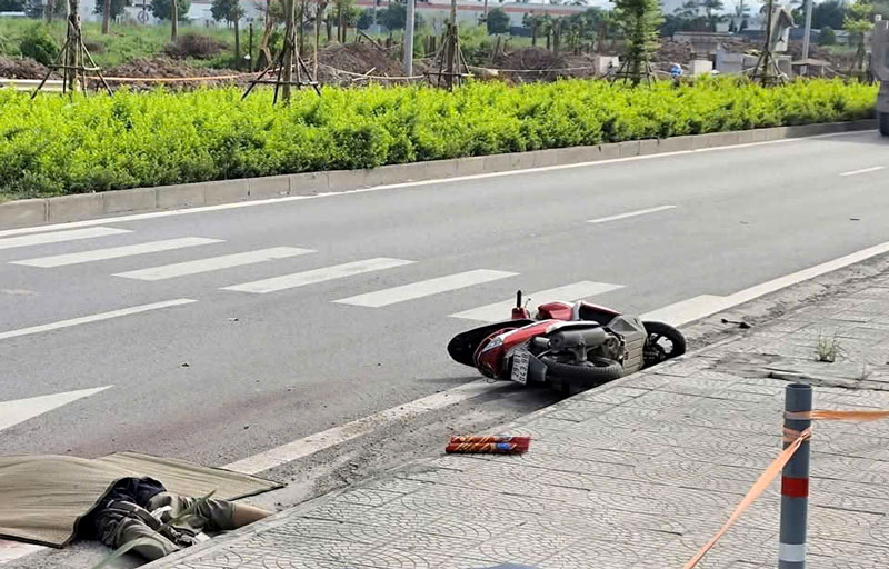 Hiện trường vụ tai nạn khiến người đàn ông tử vong. Hiện trường vụ tai nạn khiến người đàn ông tử vong.