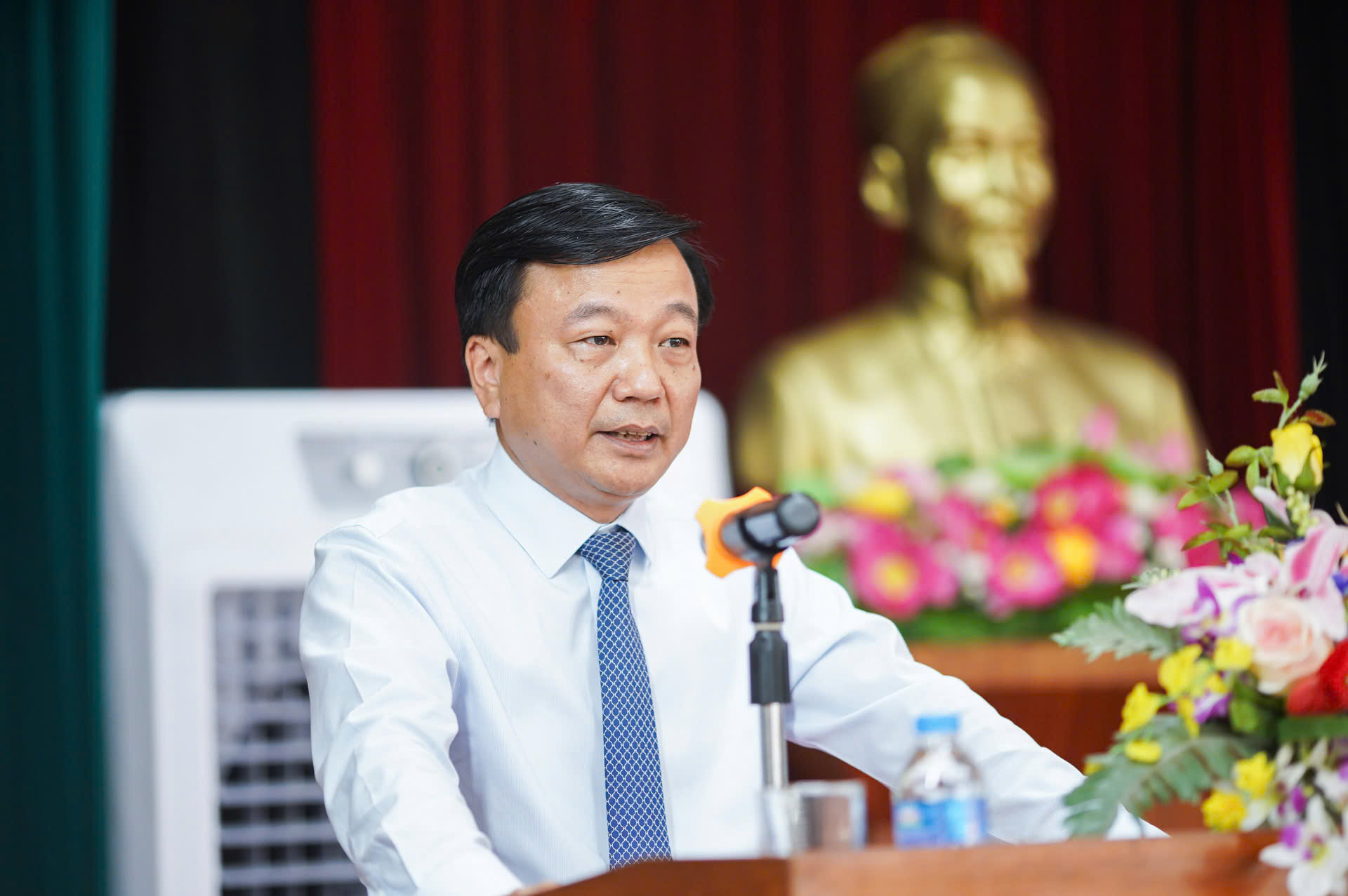 Thứ trưởng Nguyễn Danh Huy: Đảng bộ Ban QLDA 2 đã vượt khó, hoạt động hiệu quả- Ảnh 1. Thứ trưởng Nguyễn Danh Huy: Đảng bộ Ban QLDA 2 đã vượt khó, hoạt động hiệu quả- Ảnh 1.