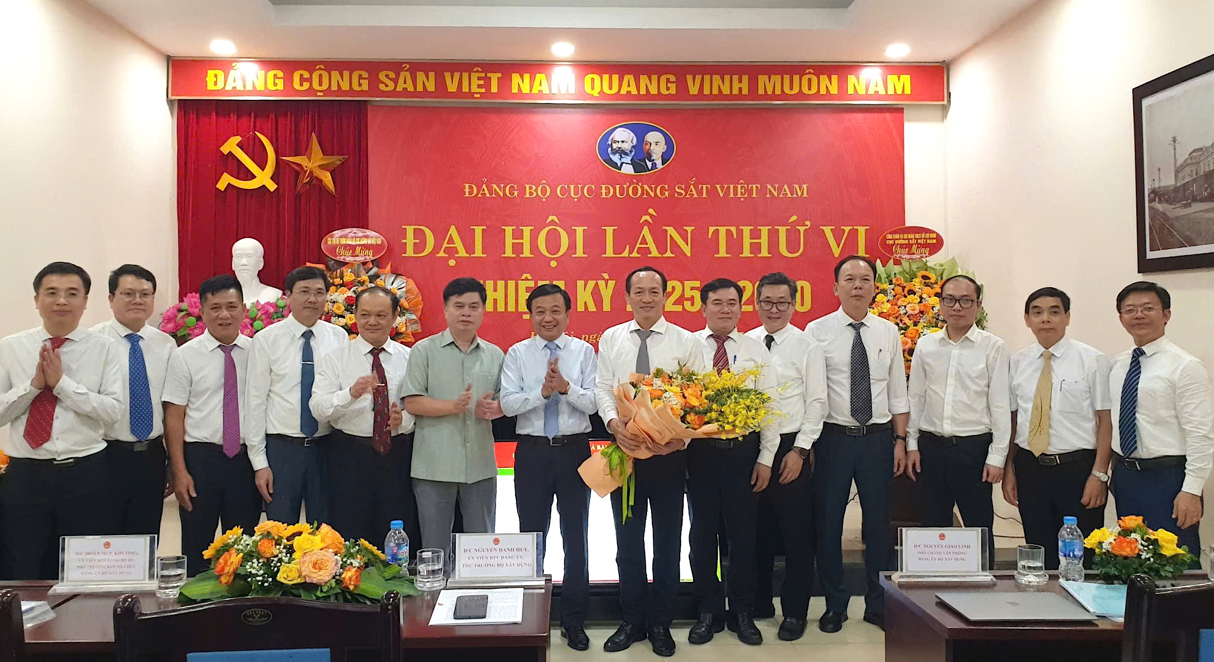 Thay đổi cách tiếp cận, Đảng bộ Cục Đường sắt sẽ đáp ứng nhiệm vụ mới- Ảnh 2. Thay đổi cách tiếp cận, Đảng bộ Cục Đường sắt sẽ đáp ứng nhiệm vụ mới- Ảnh 2.