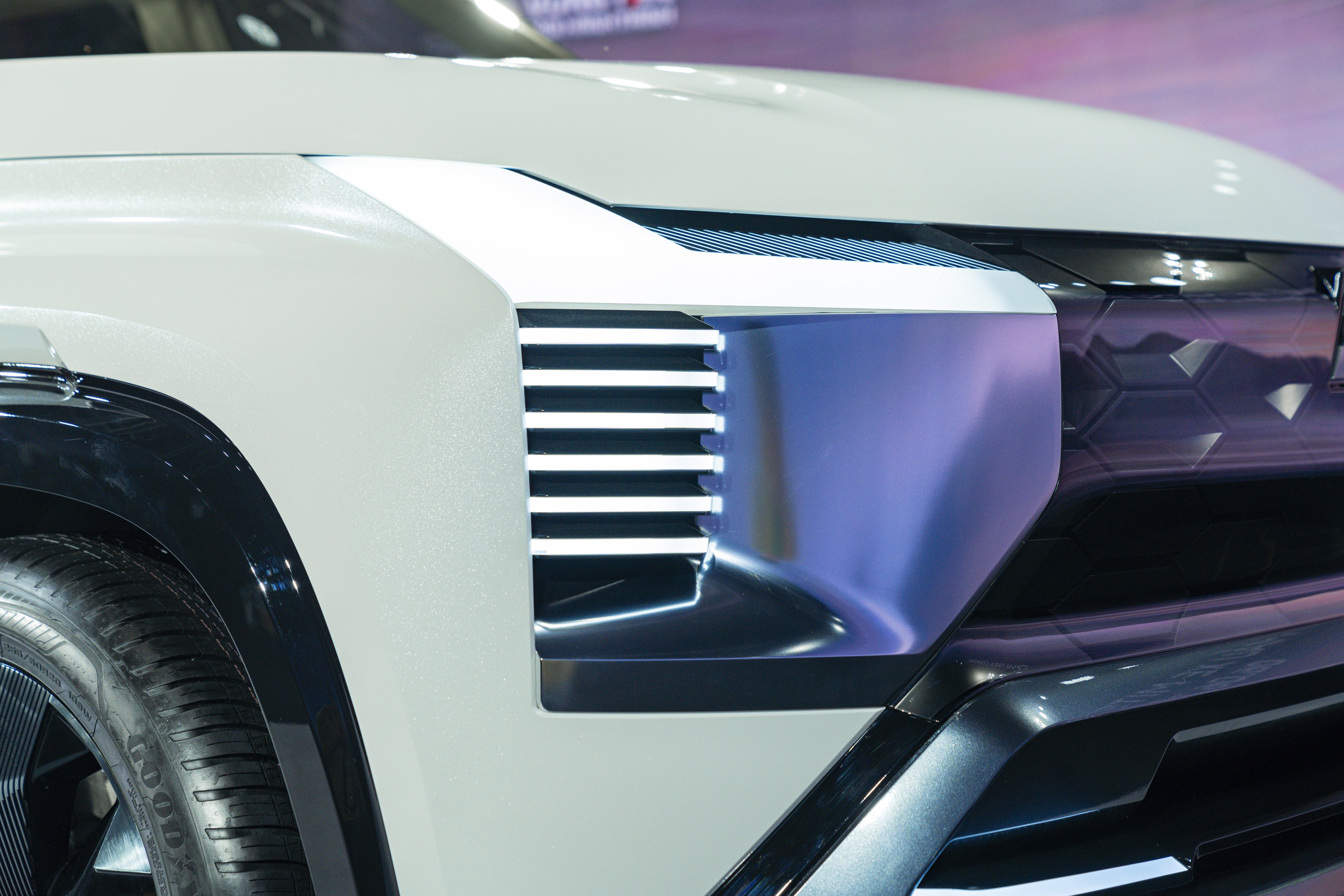 Mitsubishi DST Concept ra mắt, thêm lựa chọn SUV 7 chỗ cho khách Việt- Ảnh 2. Mitsubishi DST Concept ra mắt, thêm lựa chọn SUV 7 chỗ cho khách Việt- Ảnh 2.