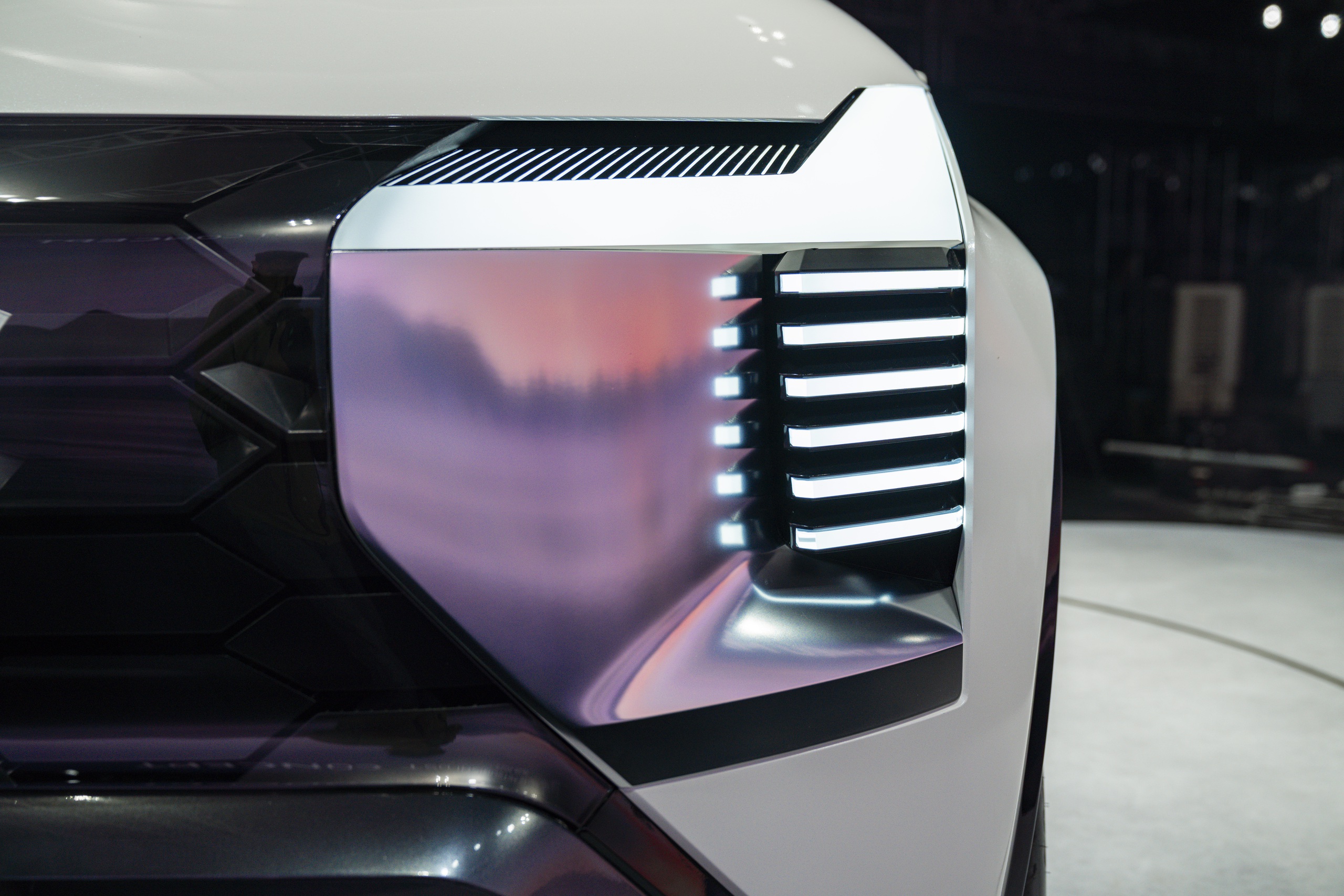 Mitsubishi DST Concept ra mắt, thêm lựa chọn SUV 7 chỗ cho khách Việt- Ảnh 3. Mitsubishi DST Concept ra mắt, thêm lựa chọn SUV 7 chỗ cho khách Việt- Ảnh 3.