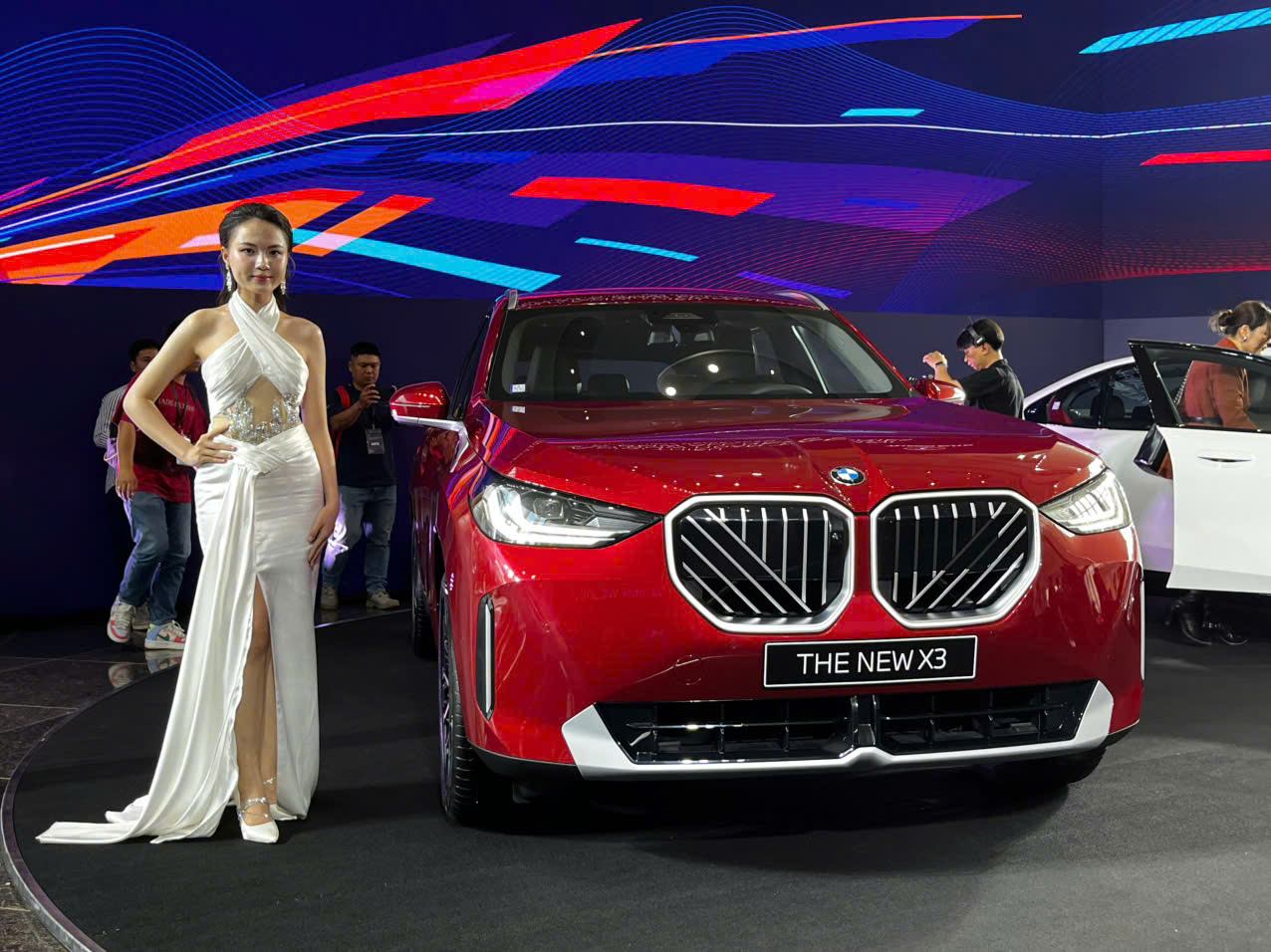 BMW ra mắt hai mẫu xe sang mới tại Việt Nam- Ảnh 2. BMW ra mắt hai mẫu xe sang mới tại Việt Nam- Ảnh 2.