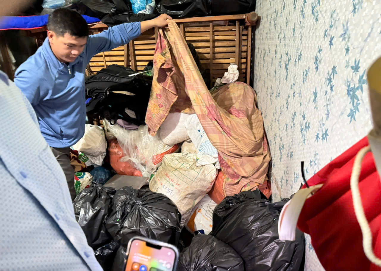 Triệt phá ổ tàng trữ gần 1,4 tấn thuốc nổ ở miền biển Quảng Ngãi- Ảnh 1. Triệt phá ổ tàng trữ gần 1,4 tấn thuốc nổ ở miền biển Quảng Ngãi- Ảnh 1.