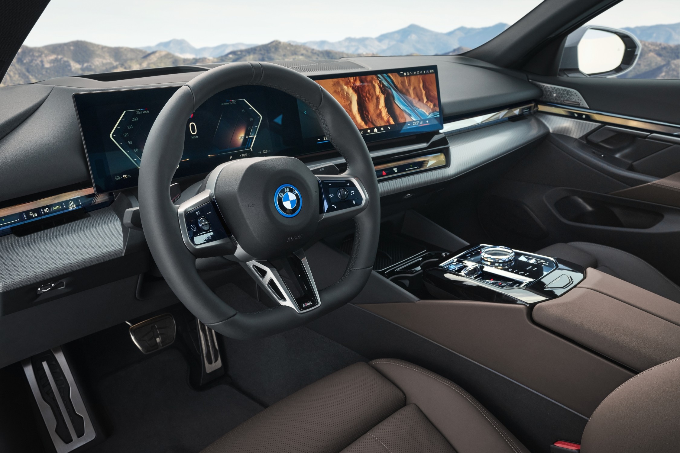 BMW ra mắt hai mẫu xe sang mới tại Việt Nam- Ảnh 6. BMW ra mắt hai mẫu xe sang mới tại Việt Nam- Ảnh 6.