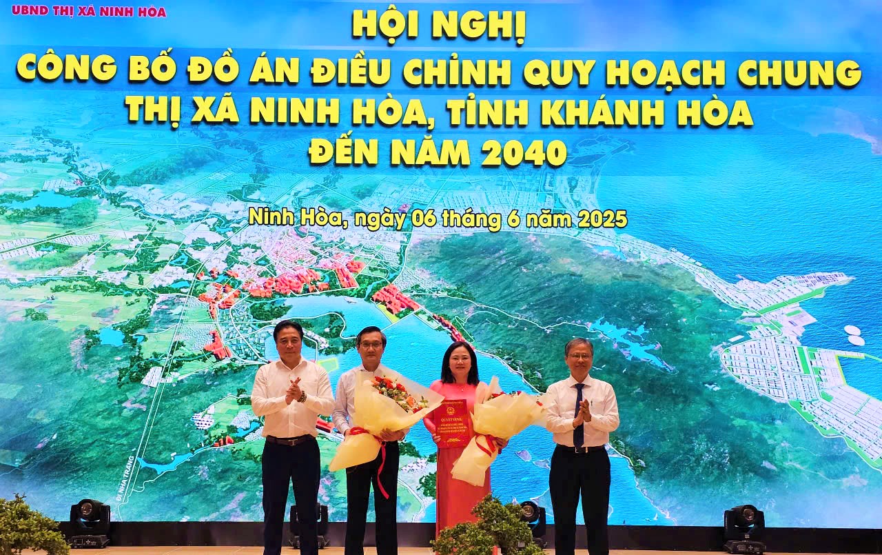 Thị xã Ninh Hòa sẽ là đầu mối kết nối nhiều loại hình giao thông - Ảnh 1. Thị xã Ninh Hòa sẽ là đầu mối kết nối nhiều loại hình giao thông - Ảnh 1.
