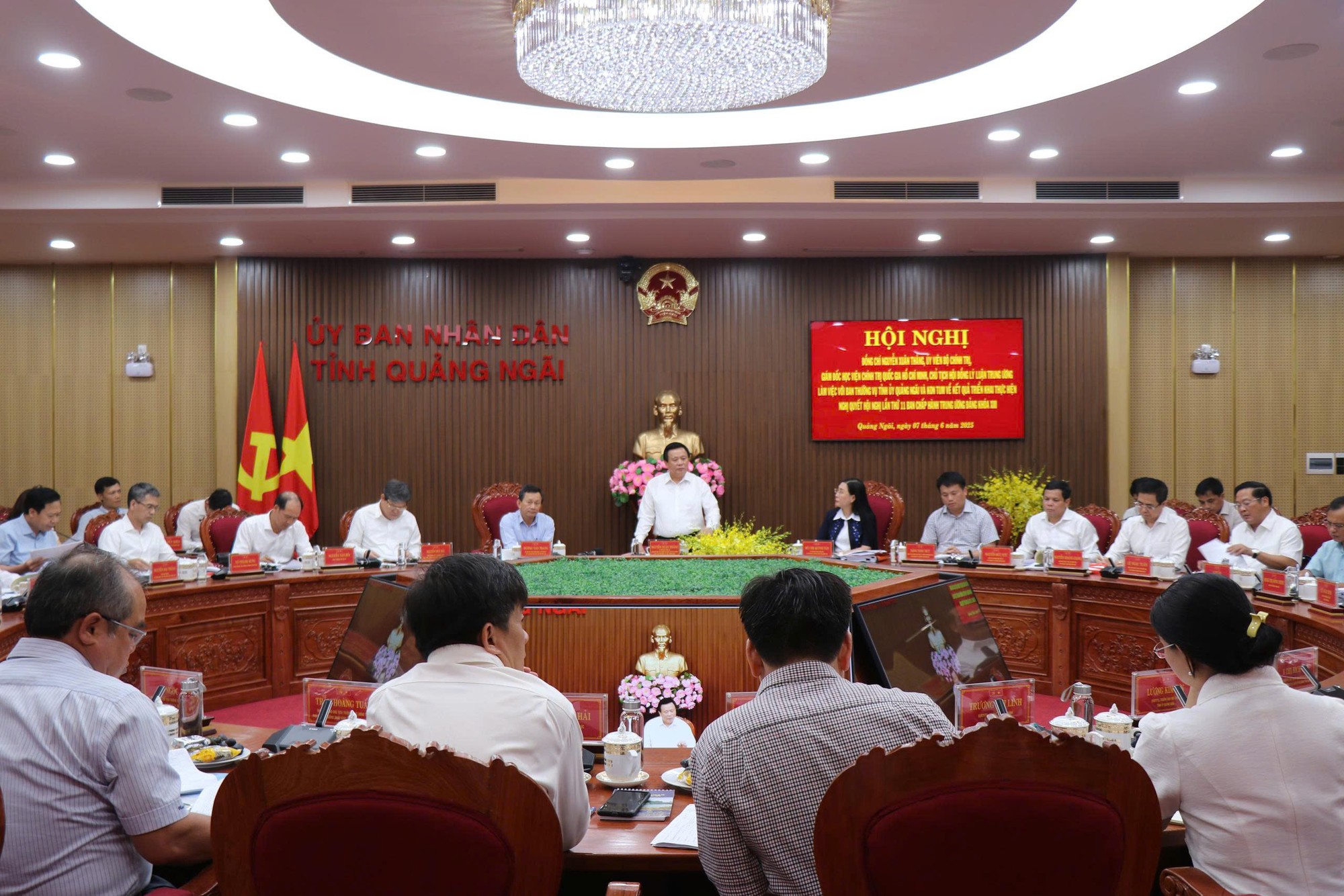 Quảng Ngãi, Kon Tum cần đảm bảo nơi ăn chốn ở, đi lại cho cán bộ sau sáp nhập tỉnh- Ảnh 2. Quảng Ngãi, Kon Tum cần đảm bảo nơi ăn chốn ở, đi lại cho cán bộ sau sáp nhập tỉnh- Ảnh 2.