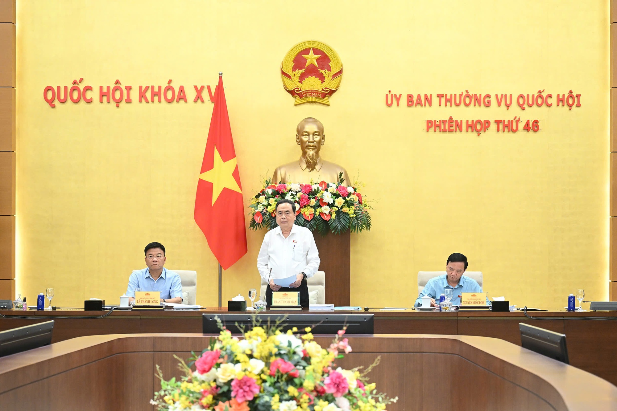 Phấn đấu thông qua sớm nhất Nghị quyết sửa đổi, bổ sung Hiến pháp 2013- Ảnh 2. Phấn đấu thông qua sớm nhất Nghị quyết sửa đổi, bổ sung Hiến pháp 2013- Ảnh 2.