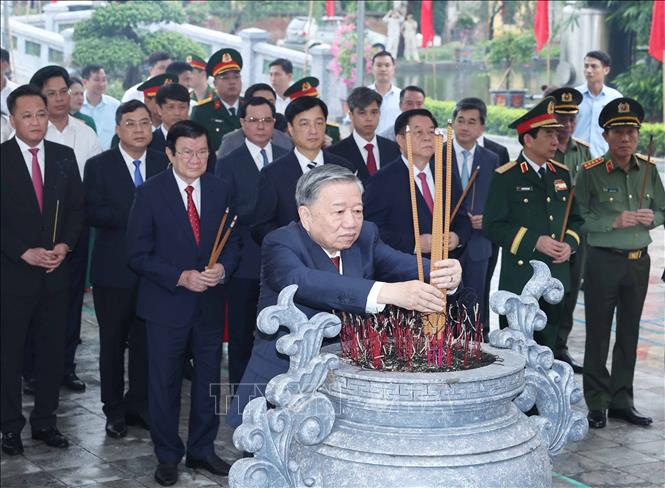 Tổng Bí thư Tô Lâm phát biểu tại lễ kỷ niệm 110 năm ngày sinh Tổng Bí thư Nguyễn Văn Linh- Ảnh 2.