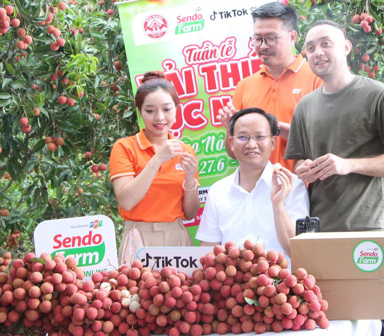 Phó Chủ tịch Bắc Ninh chia sẻ gì sau khi livestream bán hơn 50 tấn vải thiều?- Ảnh 1.