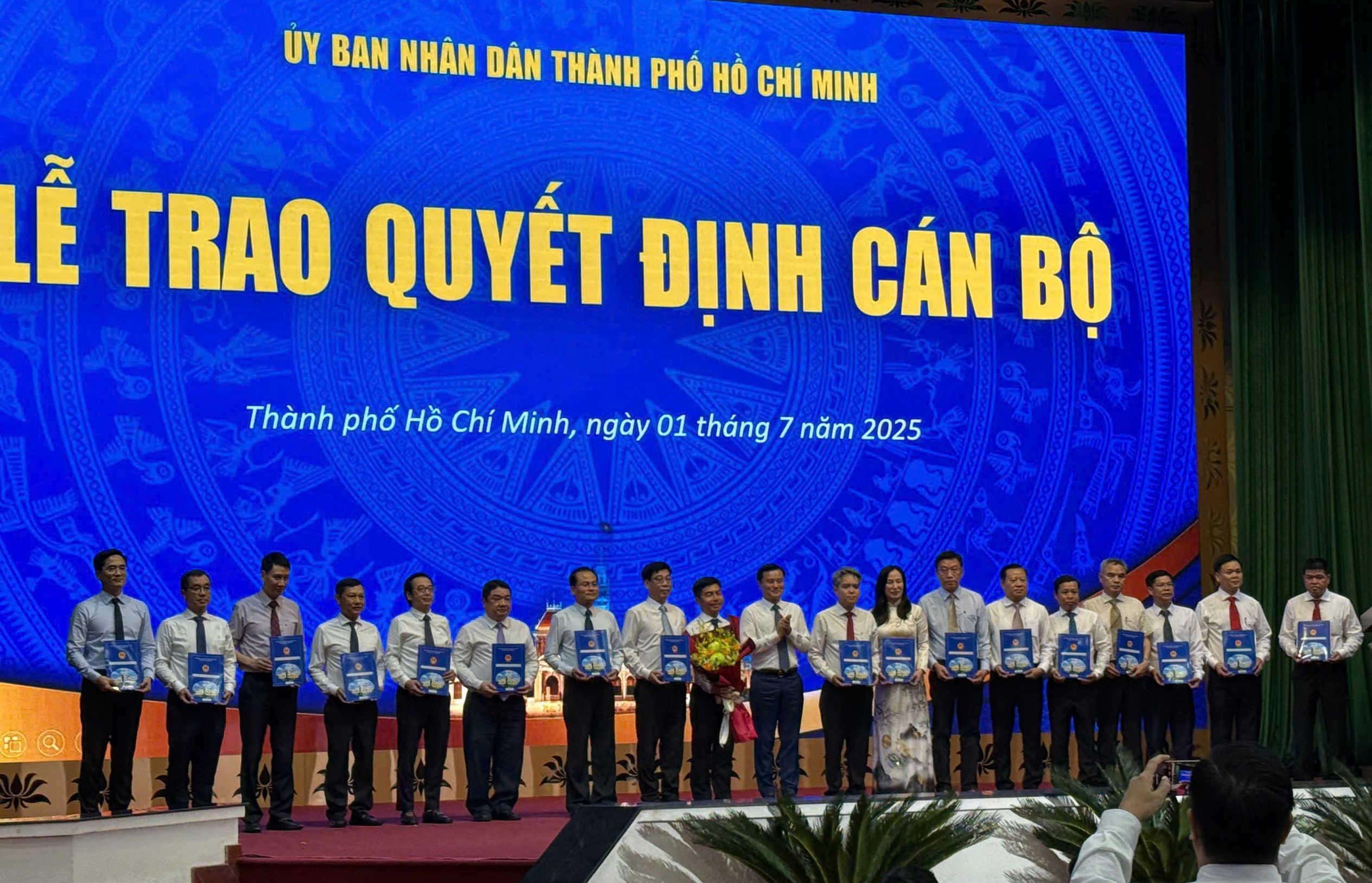 Ông Võ Hoàng Ngân làm Giám đốc Sở Xây dựng TP.HCM- Ảnh 2.