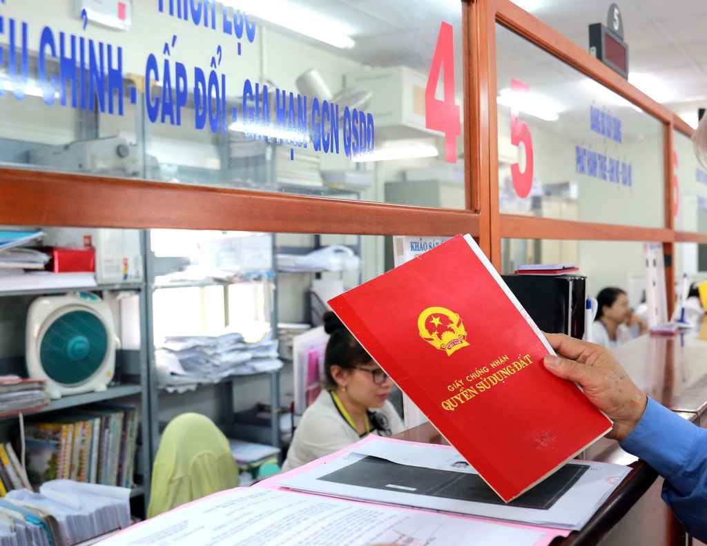 Sửa đổi một số quy định về lệ phí trước bạ đối với nhà đất, ô tô, xe máy- Ảnh 1. Sửa đổi một số quy định về lệ phí trước bạ đối với nhà đất, ô tô, xe máy- Ảnh 1.