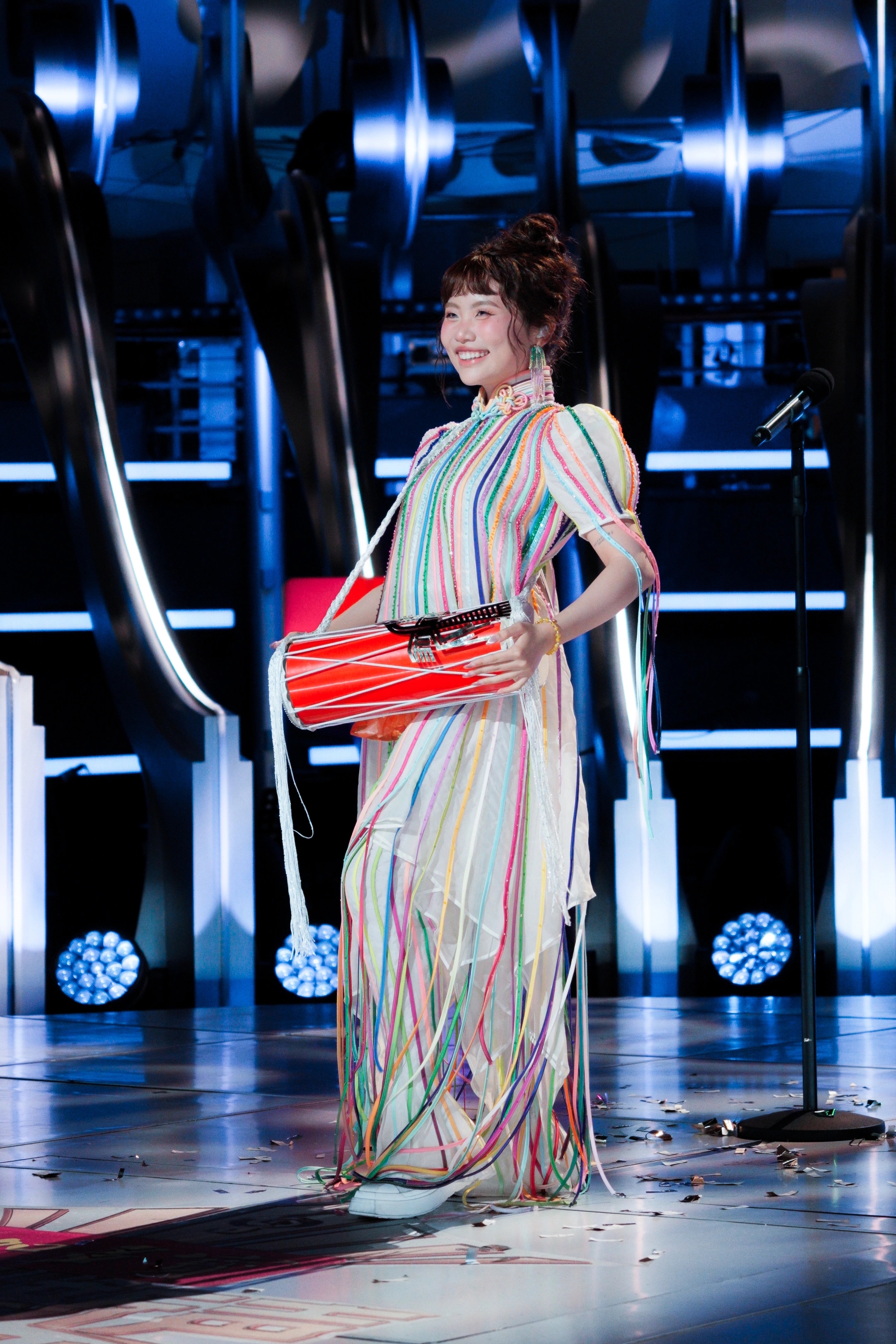 Cơ hội nào cho Phương Mỹ Chi khi thi show ca nhạc ở Trung Quốc?- Ảnh 3. Cơ hội nào cho Phương Mỹ Chi khi thi show ca nhạc ở Trung Quốc?- Ảnh 3.