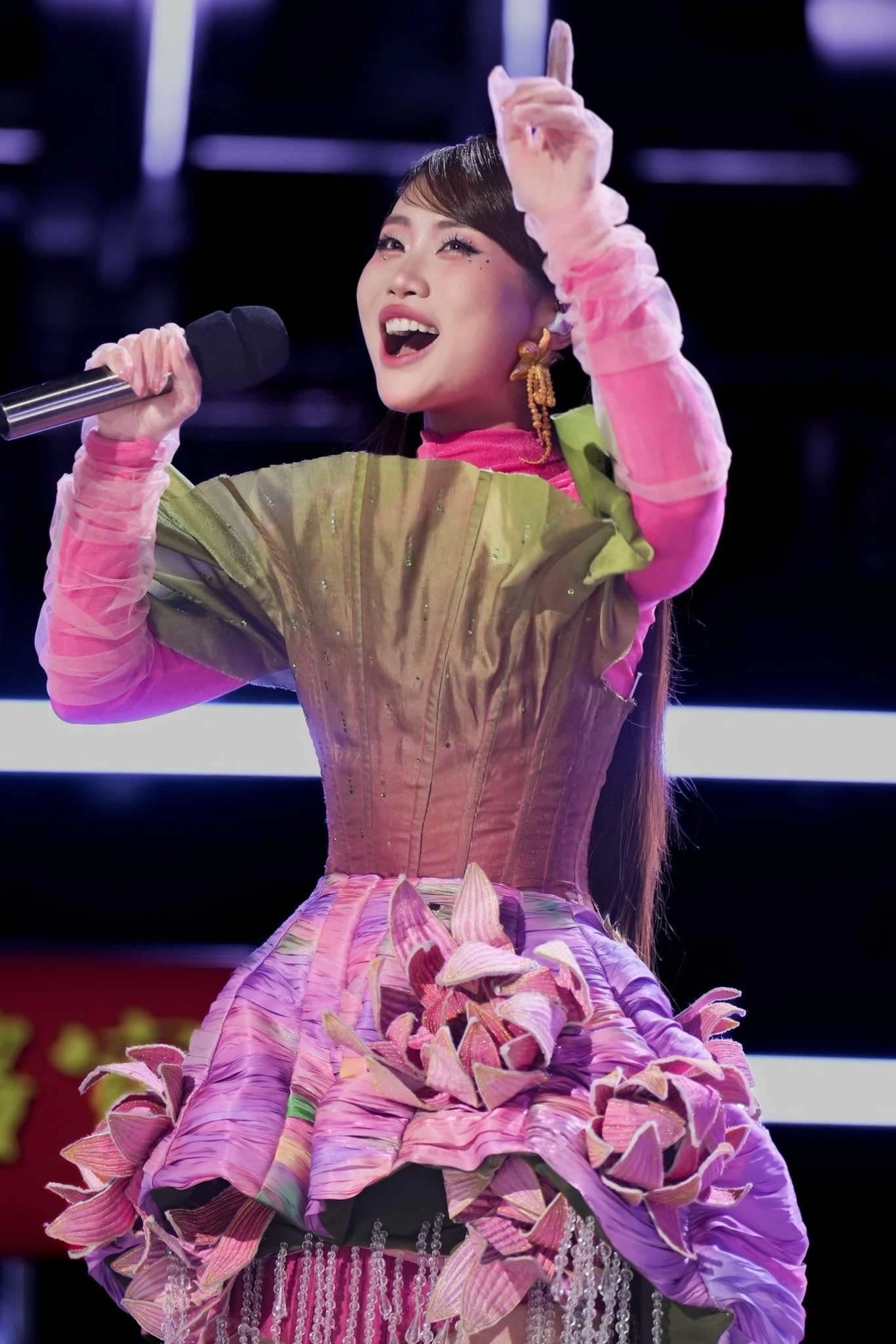 Cơ hội nào cho Phương Mỹ Chi khi thi show ca nhạc ở Trung Quốc?- Ảnh 1. Cơ hội nào cho Phương Mỹ Chi khi thi show ca nhạc ở Trung Quốc?- Ảnh 1.