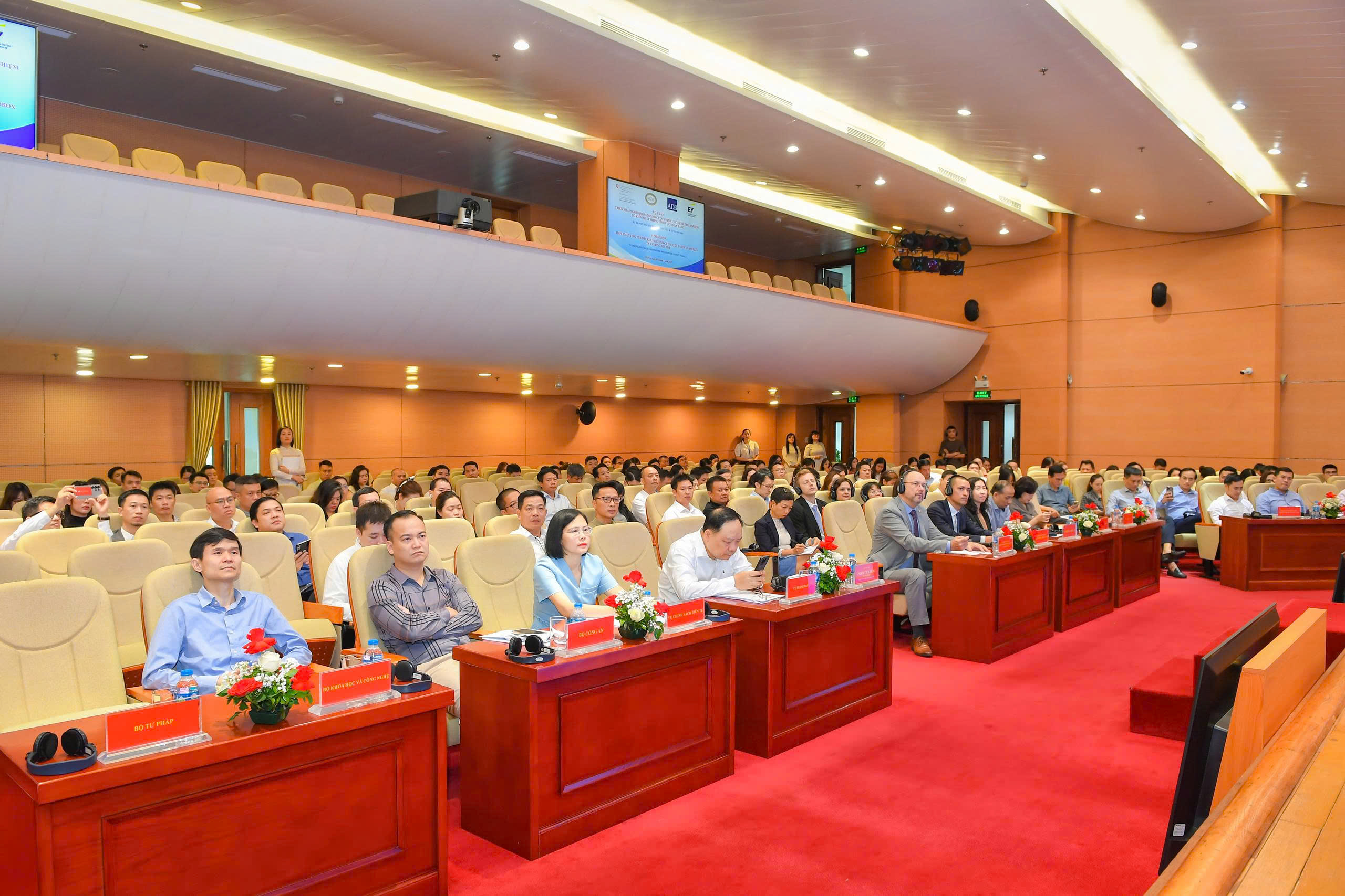 Thử nghiệm có kiểm soát lĩnh vực ngân hàng, thúc đẩy các doanh nghiệp Fintech tham gia- Ảnh 2. Thử nghiệm có kiểm soát lĩnh vực ngân hàng, thúc đẩy các doanh nghiệp Fintech tham gia- Ảnh 2.