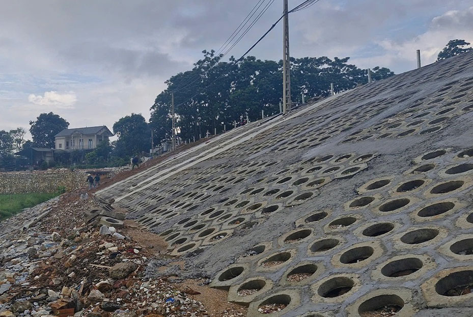 Trước cao điểm mưa bão, Lào Cai cấp tốc gia cố hơn 70 công trình thủy lợi- Ảnh 5. Trước cao điểm mưa bão, Lào Cai cấp tốc gia cố hơn 70 công trình thủy lợi- Ảnh 5.