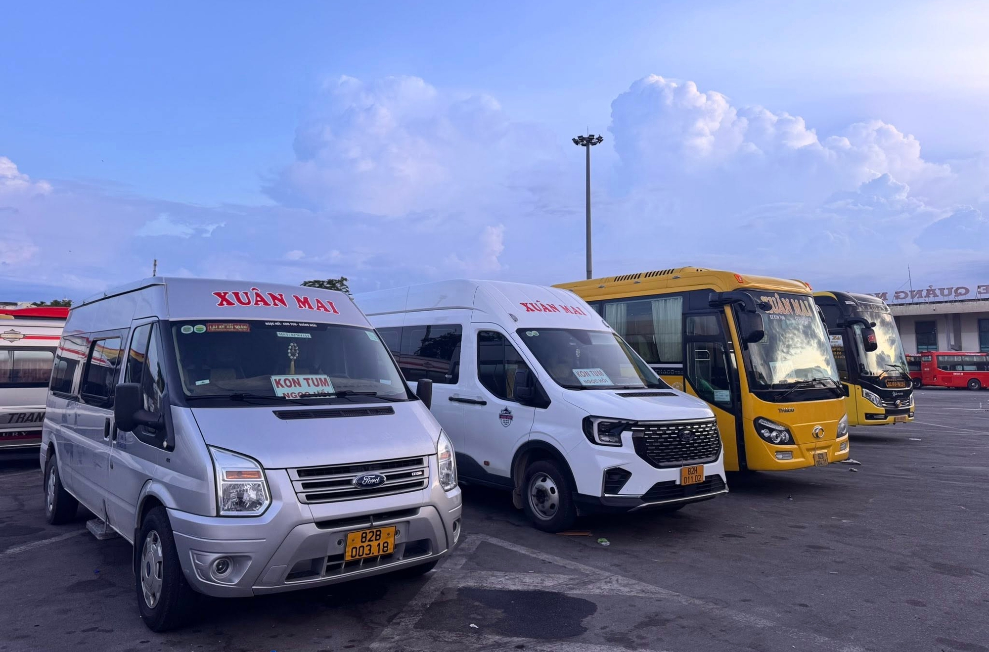 Vận tải khách tuyến Quảng Ngãi - Kon Tum tăng đột biến sau sáp nhập- Ảnh 1. Vận tải khách tuyến Quảng Ngãi - Kon Tum tăng đột biến sau sáp nhập- Ảnh 1.