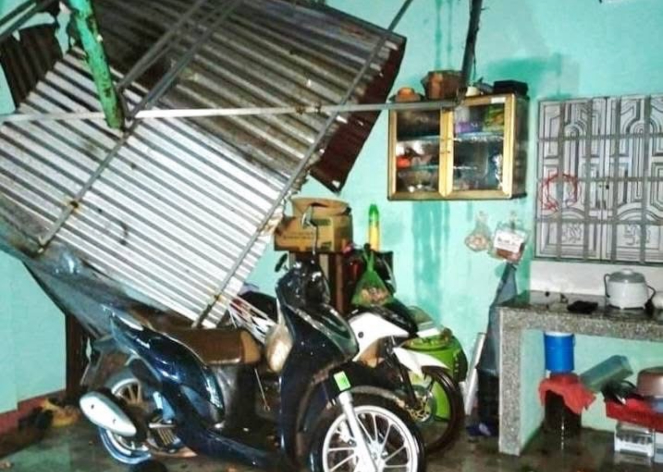 Dông lốc làm tốc mái nhiều nhà dân ở Đồng Nai- Ảnh 5.