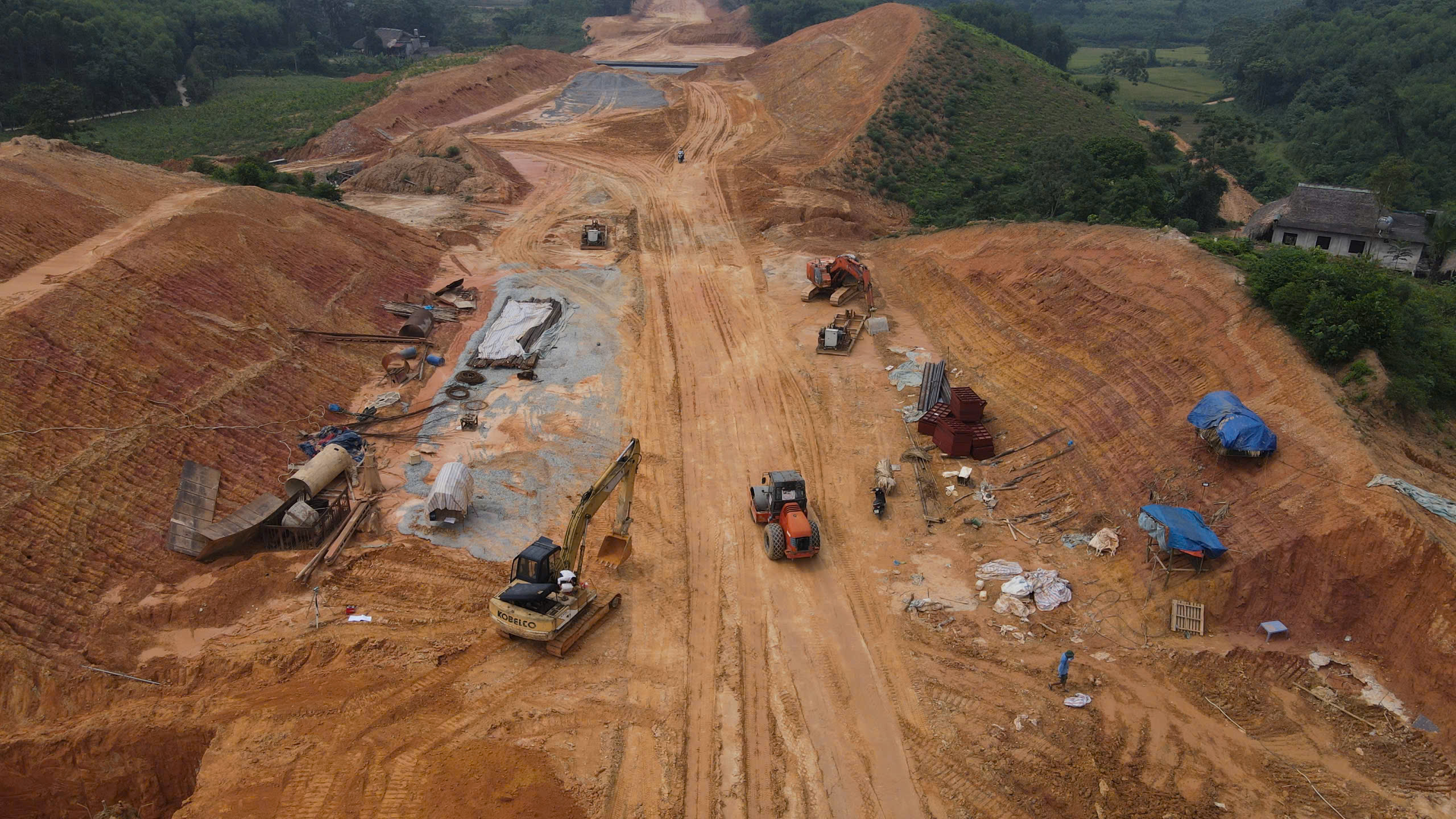 Cao tốc Tuyên Quang - Hà Giang: Tăng tốc thi công, nỗ lực cán đích đúng hạn 19/12- Ảnh 16. Cao tốc Tuyên Quang - Hà Giang: Tăng tốc thi công, nỗ lực cán đích đúng hạn 19/12- Ảnh 16.