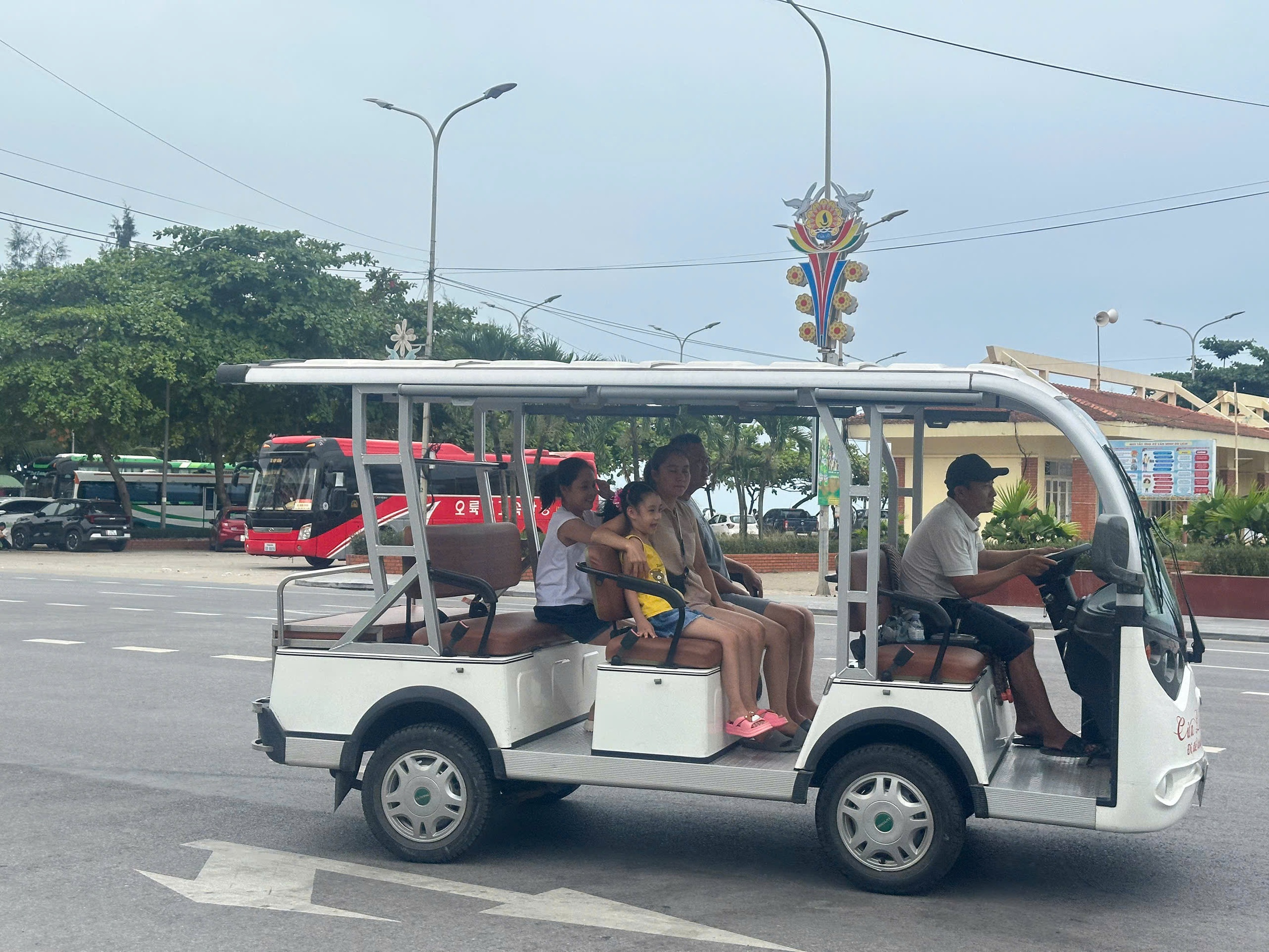 Cách nào giải cứu 278 xe điện ở Cửa Lò trước nguy cơ "đắp chiếu"?- Ảnh 3.