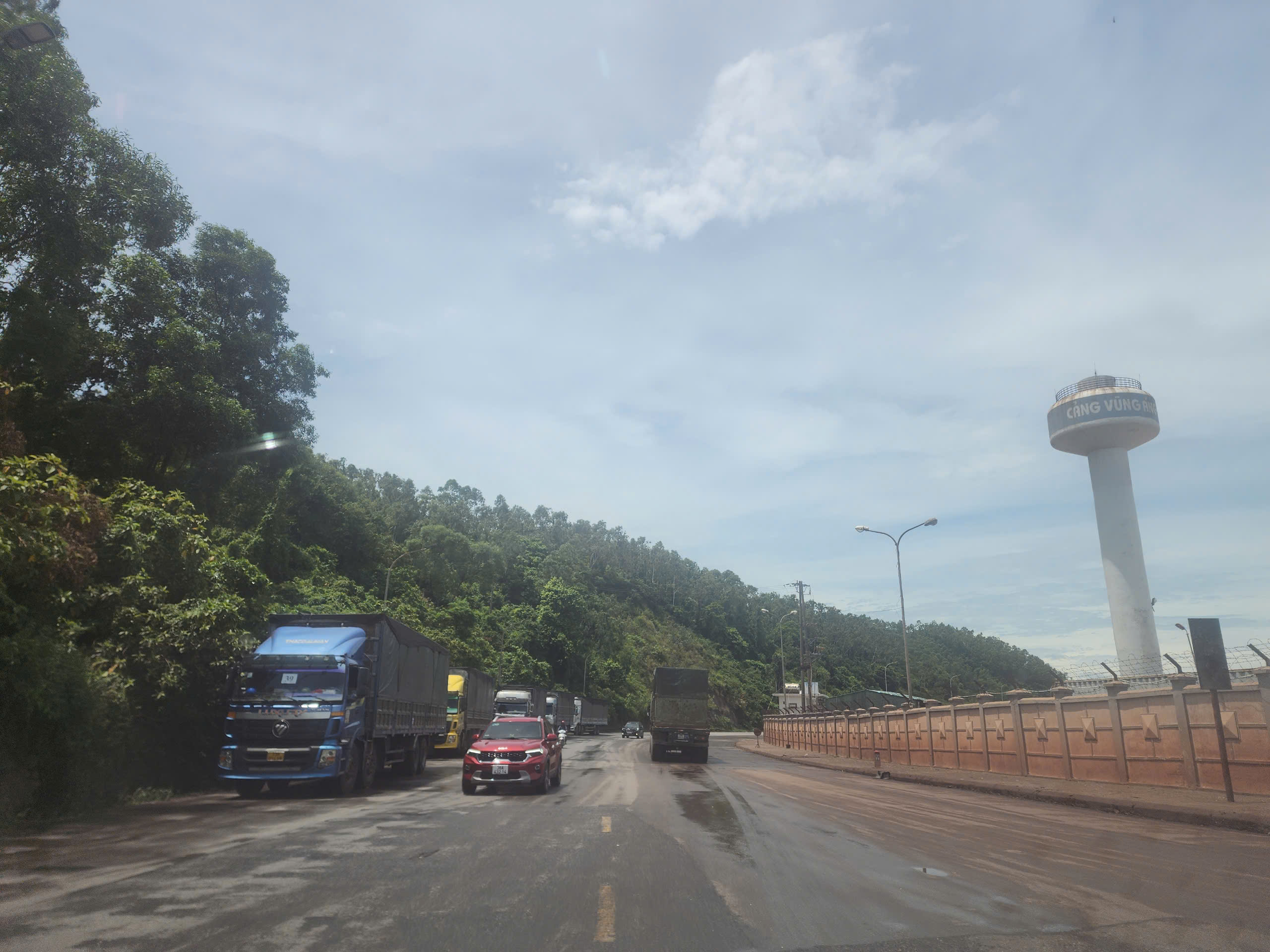 Cao tốc thông, cảng biển mở, Hà Tĩnh còn thiếu gì để bứt phá logistics?- Ảnh 4. Cao tốc thông, cảng biển mở, Hà Tĩnh còn thiếu gì để bứt phá logistics?- Ảnh 4.