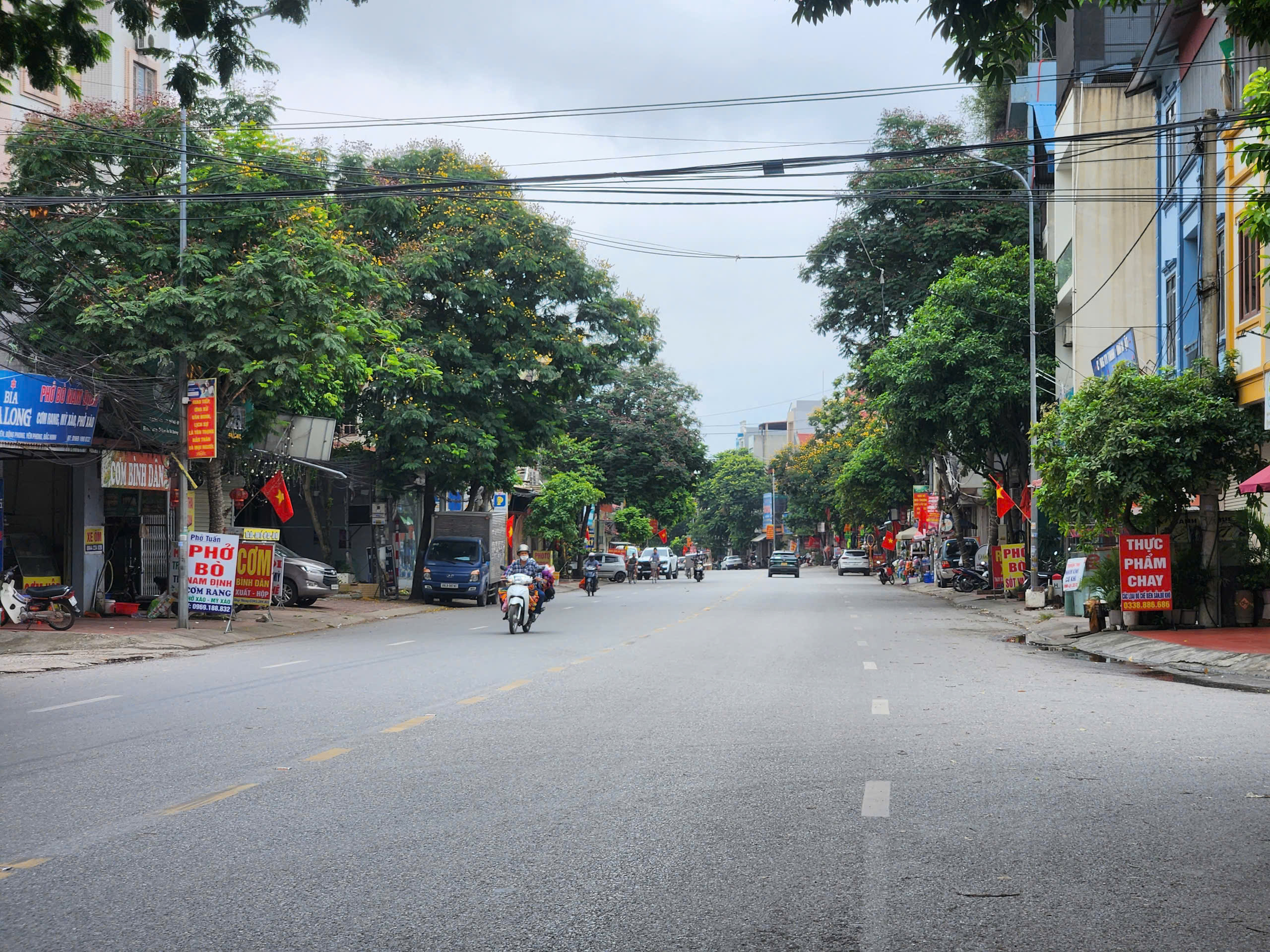 Cầu huyết mạch trên QL18 thông xe, tài xế vui mừng không còn lo tắc đường- Ảnh 21. Cầu huyết mạch trên QL18 thông xe, tài xế vui mừng không còn lo tắc đường- Ảnh 21.