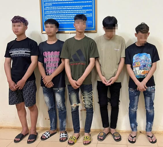 Bắt giữ 5 đối tượng gây rối trật tự công cộng ở phường Hà Giang 2- Ảnh 1.