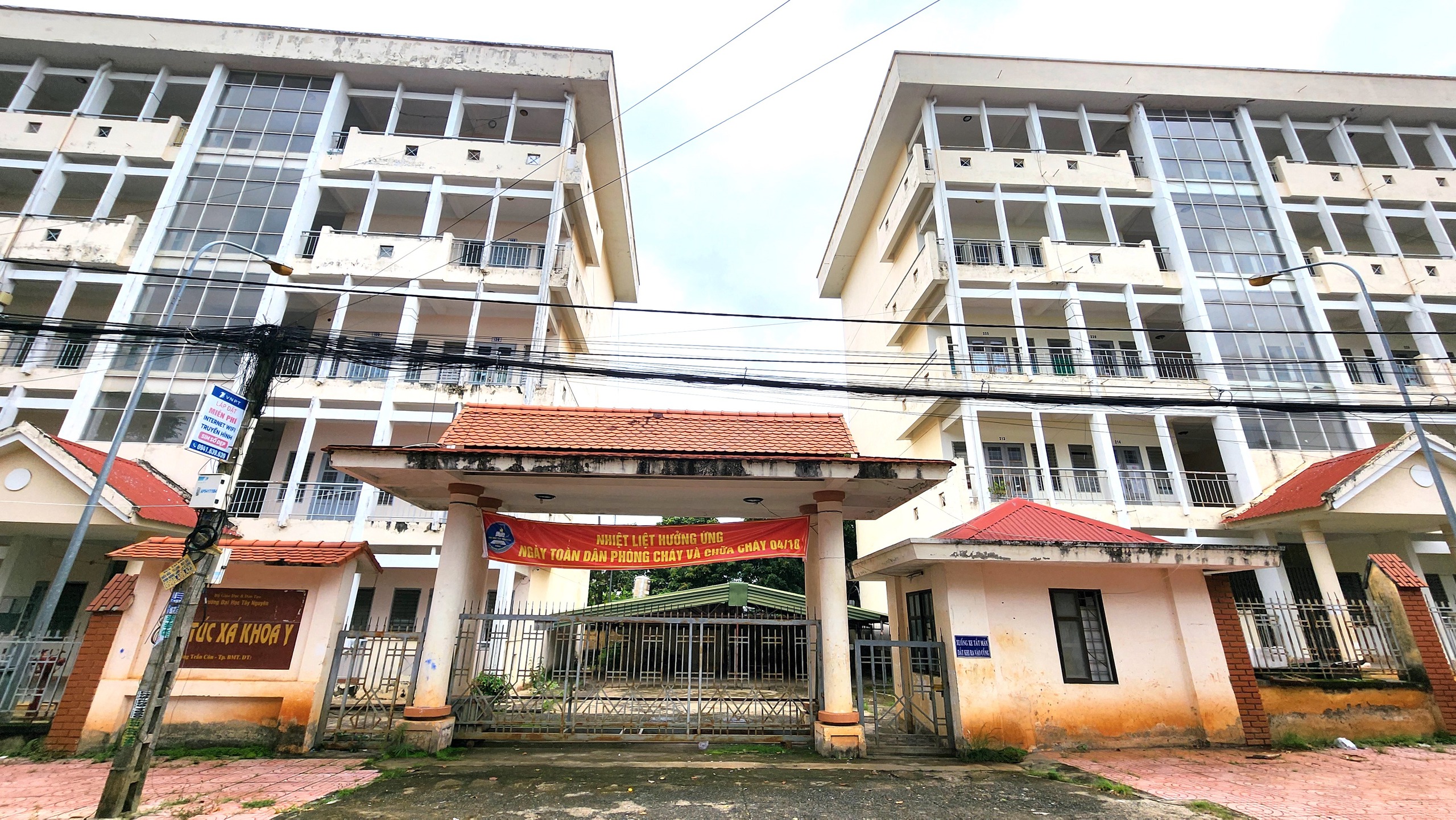 Đắk Lắk: Tất bật cải tạo nhà ở phục vụ gần 1.000 cán bộ làm việc tại trung tâm hành chính - Ảnh 12. Đắk Lắk: Tất bật cải tạo nhà ở phục vụ gần 1.000 cán bộ làm việc tại trung tâm hành chính - Ảnh 12.