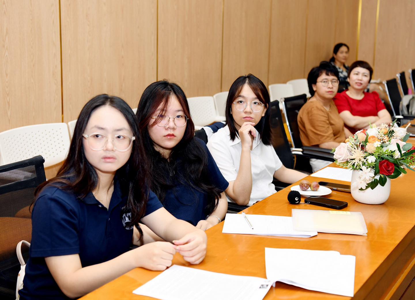 Gần 300 học sinh giỏi quốc gia được tuyển thẳng vào ĐH Kinh tế Quốc dân- Ảnh 1.