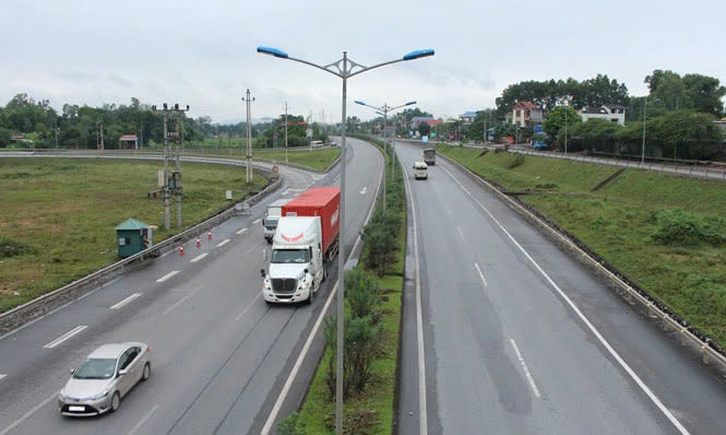 Vietnam’s Construction Minister and localities accelerate plans for three key expressways- Ảnh 1.