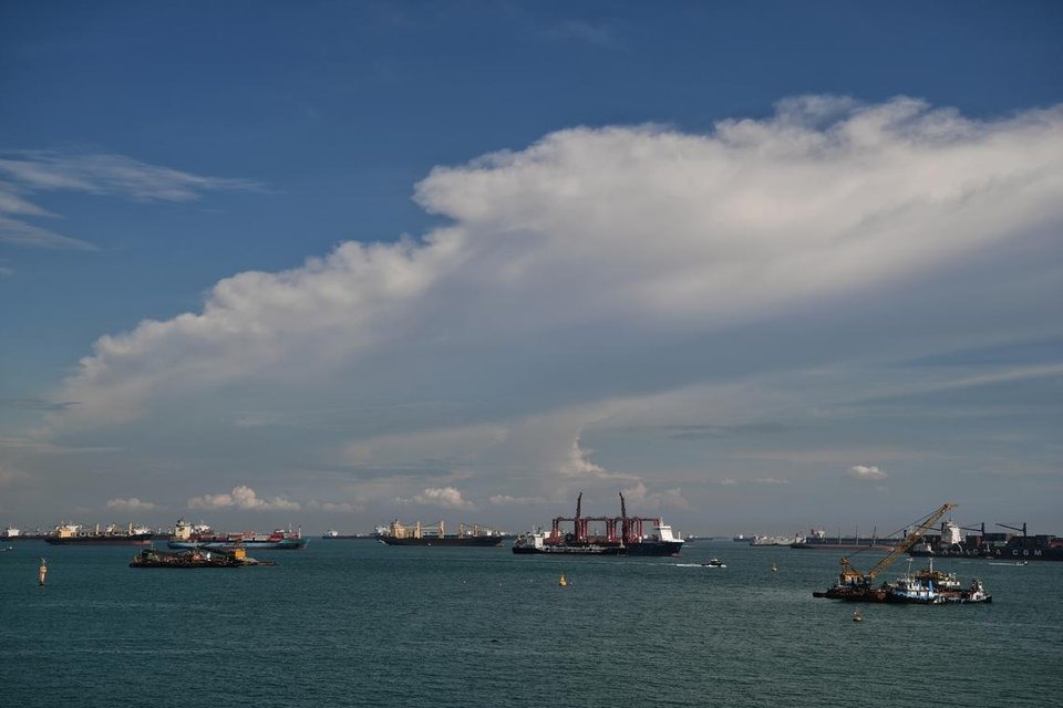Số vụ cướp biển tăng gấp 4 lần tại eo biển Malacca và Singapore- Ảnh 1.