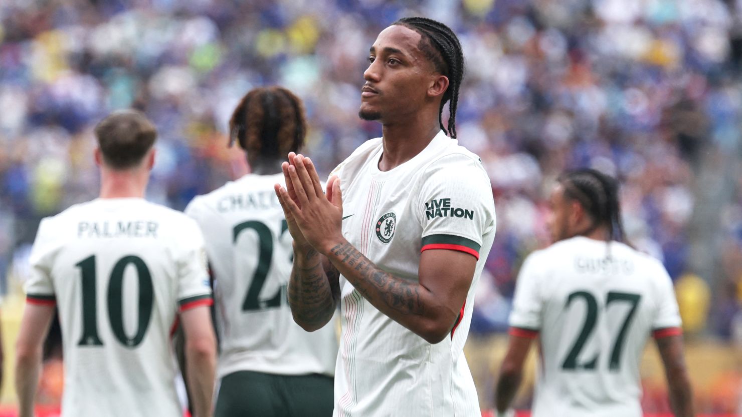 Tấm thẻ đỏ của Nicolas Jackson và ngã rẽ đưa Chelsea vào chung kết FIFA Club World Cup- Ảnh 2. Tấm thẻ đỏ của Nicolas Jackson và ngã rẽ đưa Chelsea vào chung kết FIFA Club World Cup- Ảnh 2.