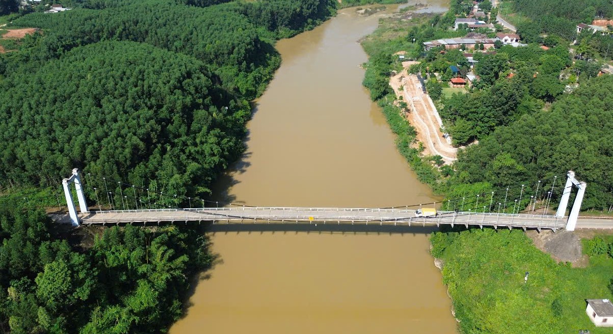 Huế: Đầu tư hơn 75 tỷ đồng xây mới cầu treo Bình Thành- Ảnh 1. Huế: Đầu tư hơn 75 tỷ đồng xây mới cầu treo Bình Thành- Ảnh 1.