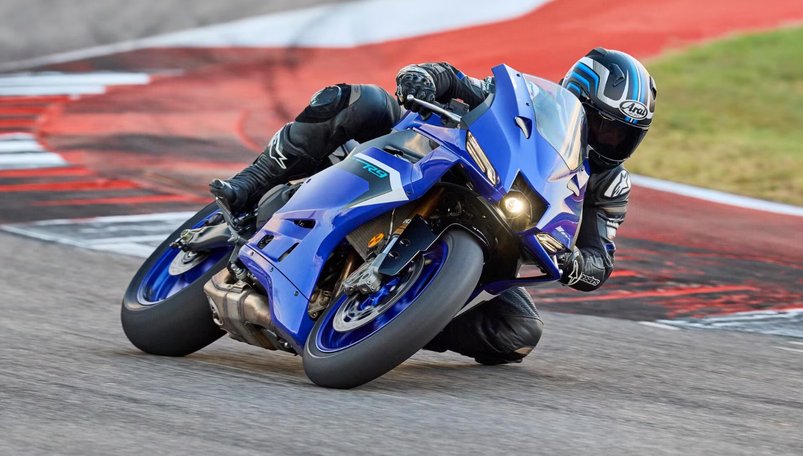 Top 10 mẫu sport bike đáng mua nhất năm 2025- Ảnh 5. Top 10 mẫu sport bike đáng mua nhất năm 2025- Ảnh 5.
