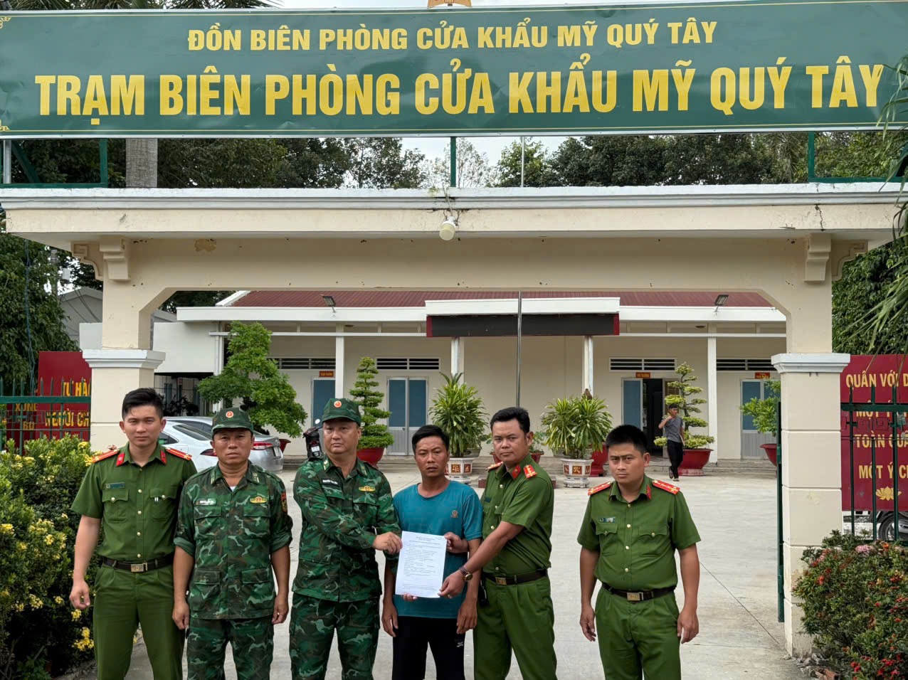 Tây Ninh: Nghi phạm sát hại mẹ vợ bị bắt giữ khi đang lẩn trốn ở Campuchia- Ảnh 1.