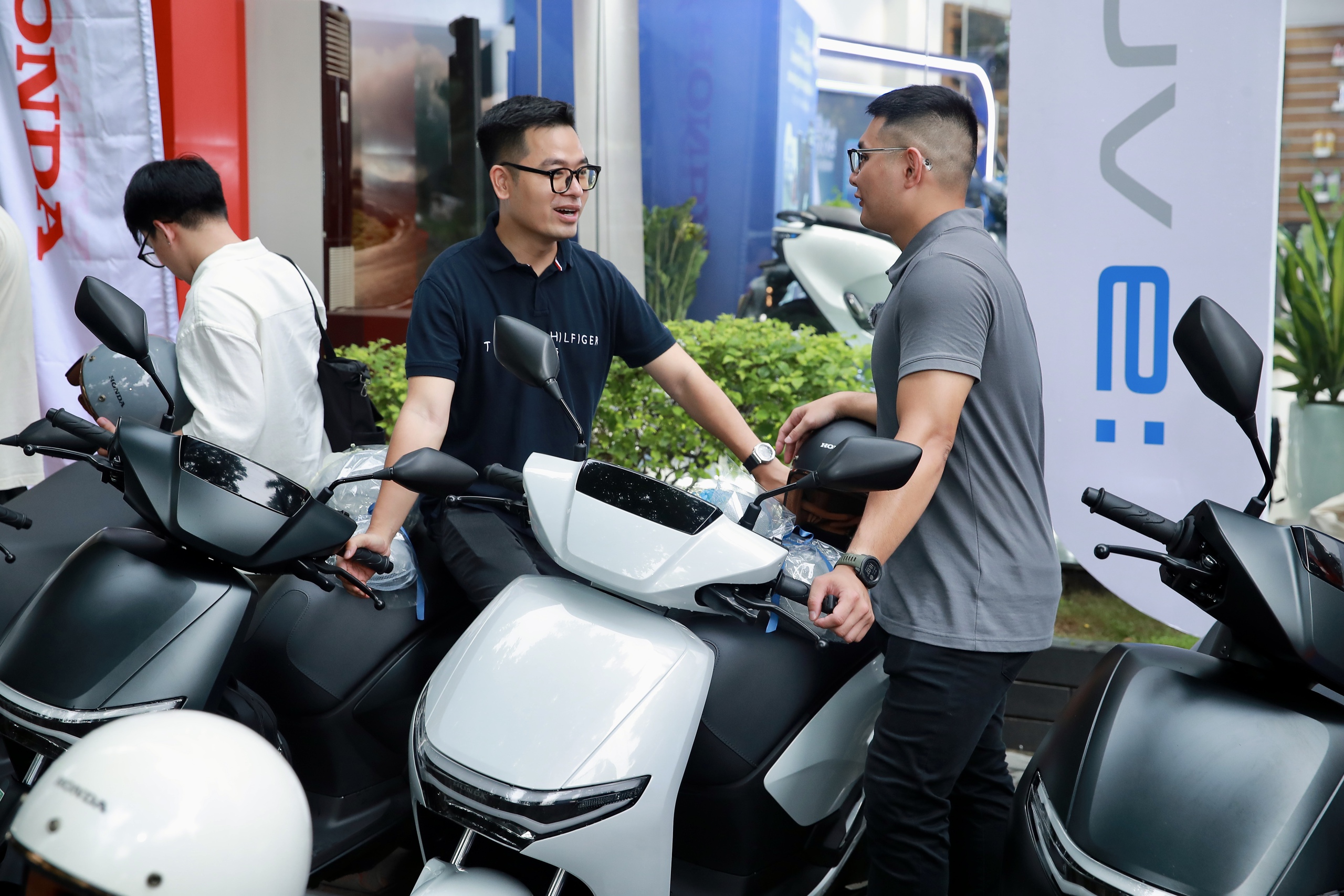 Honda bàn giao xe máy điện CUV e: cho khách hàng- Ảnh 2. Honda bàn giao xe máy điện CUV e: cho khách hàng- Ảnh 2.