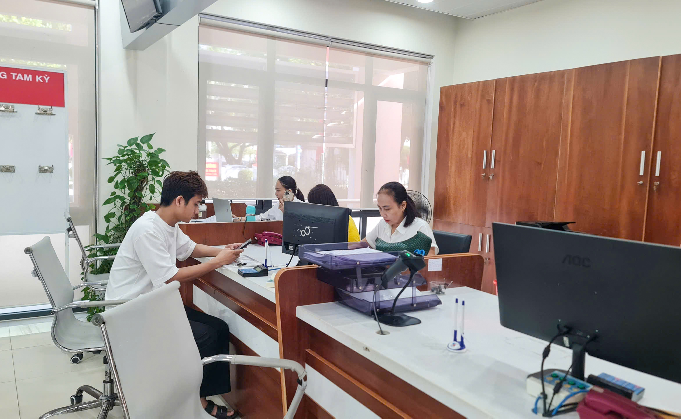 Sở Xây dựng Đà Nẵng đẩy mạnh cải cách, cắt giảm tối đa thủ tục cho người dân, doanh nghiệp- Ảnh 1. Sở Xây dựng Đà Nẵng đẩy mạnh cải cách, cắt giảm tối đa thủ tục cho người dân, doanh nghiệp- Ảnh 1.