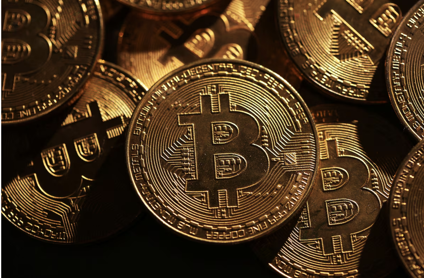 Lần đầu tiên trong lịch sử Bitcoin vượt mốc 120.000 USD- Ảnh 1. Lần đầu tiên trong lịch sử Bitcoin vượt mốc 120.000 USD- Ảnh 1.