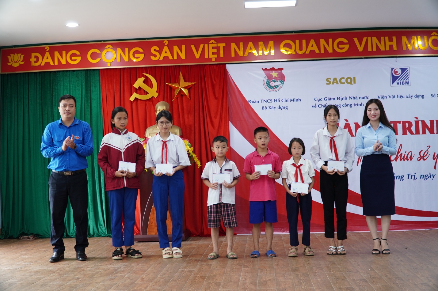 Đoàn thanh niên Cục Giám định và Viện Vật liệu xây dựng tri ân cùng “Hành trình đỏ"- Ảnh 6. Đoàn thanh niên Cục Giám định và Viện Vật liệu xây dựng tri ân cùng “Hành trình đỏ"- Ảnh 6.