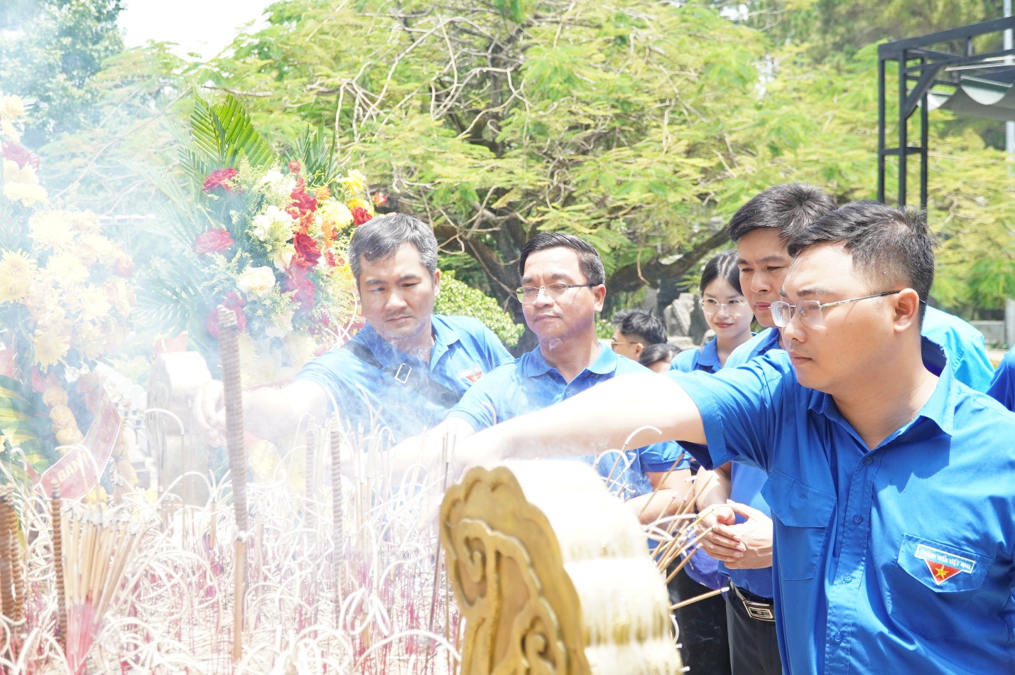 Đoàn thanh niên Cục Giám định và Viện Vật liệu xây dựng tri ân cùng “Hành trình đỏ"- Ảnh 12. Đoàn thanh niên Cục Giám định và Viện Vật liệu xây dựng tri ân cùng “Hành trình đỏ"- Ảnh 12.