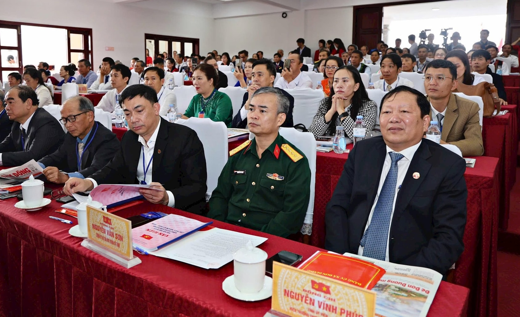 Phó Thủ tướng Thường trực Nguyễn Hòa Bình: 6 tư duy cốt lõi để phục vụ tốt nhân dân- Ảnh 3. Phó Thủ tướng Thường trực Nguyễn Hòa Bình: 6 tư duy cốt lõi để phục vụ tốt nhân dân- Ảnh 3.