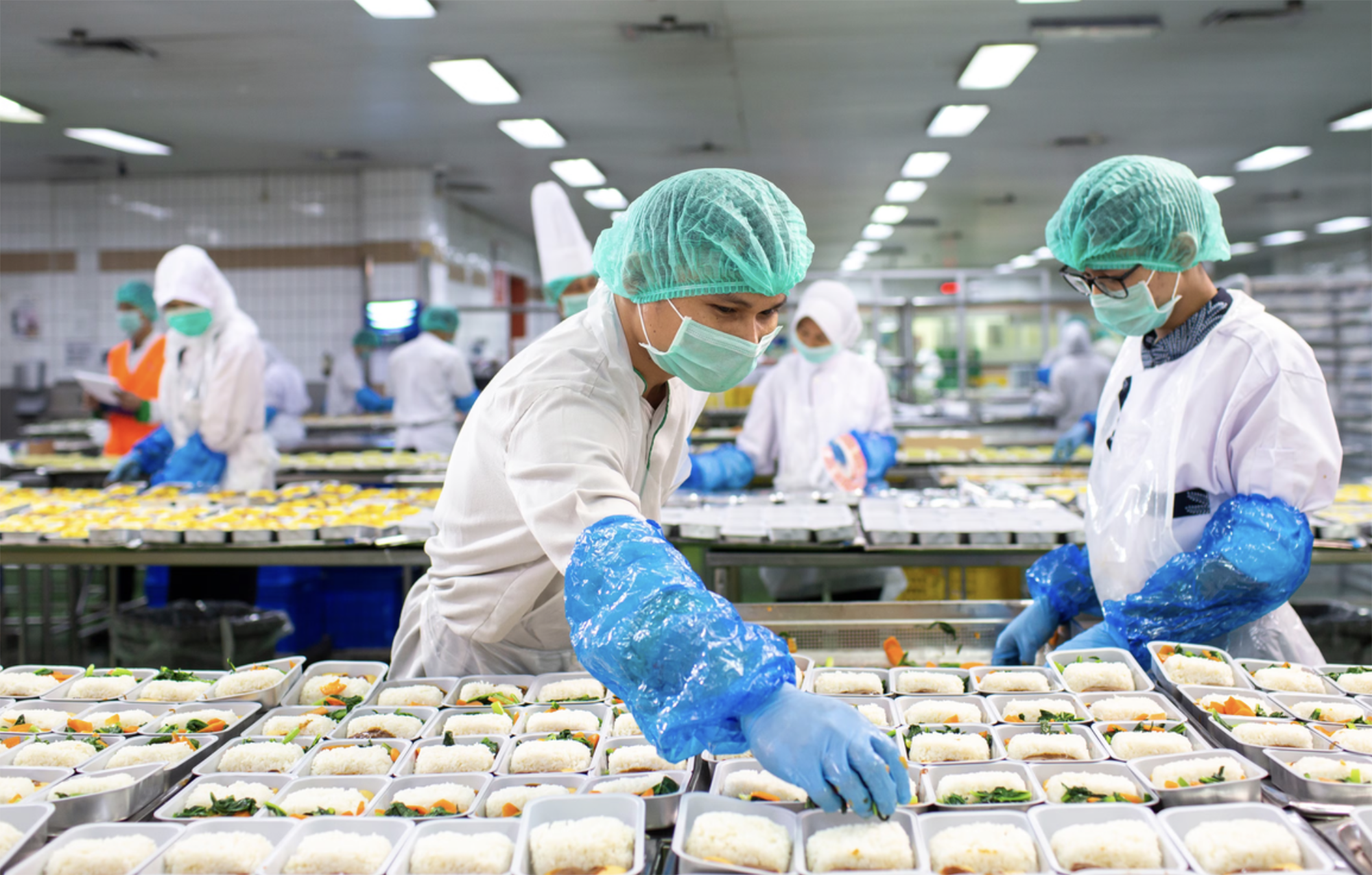 Hậu trường cung cấp suất ăn trên máy bay- Ảnh 2. Hậu trường cung cấp suất ăn trên máy bay- Ảnh 2.
