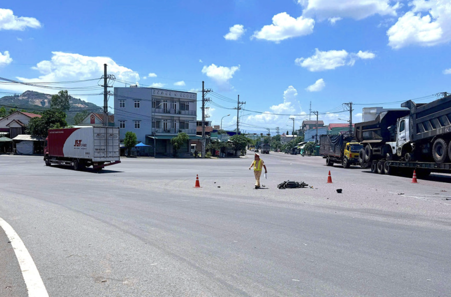 Hiện trường vụ tai nạn - Ảnh: Báo Gia Lai. Hiện trường vụ tai nạn - Ảnh: Báo Gia Lai.