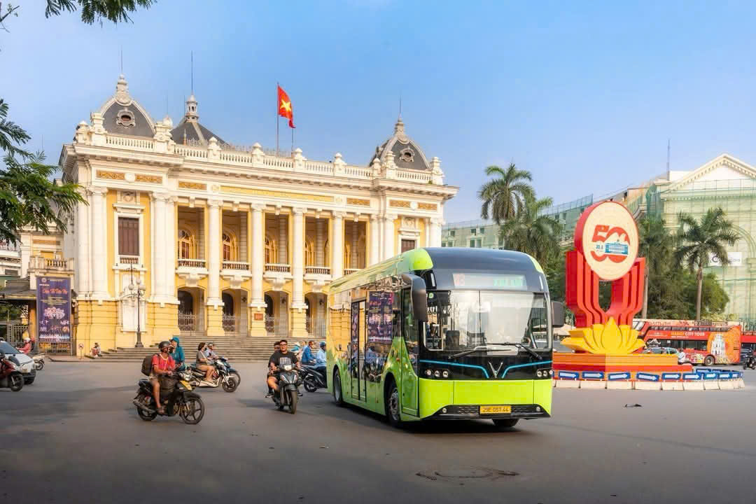 Hà Nội: 45 tuyến buýt hoạt động trên Vành đai 1- Ảnh 1. Hà Nội: 45 tuyến buýt hoạt động trên Vành đai 1- Ảnh 1.