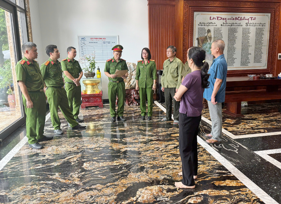Thanh Hóa: Khám xét nơi ở của em trai "trùm giang hồ"- Ảnh 1. Thanh Hóa: Khám xét nơi ở của em trai "trùm giang hồ"- Ảnh 1.