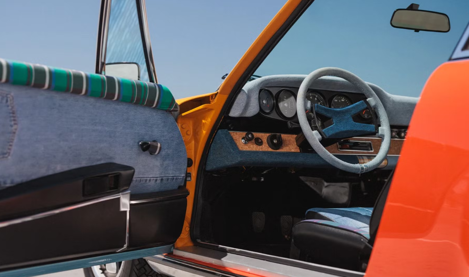 Porsche 2.7 RS trẻ trung với gam màu rực rỡ- Ảnh 2. Porsche 2.7 RS trẻ trung với gam màu rực rỡ- Ảnh 2.