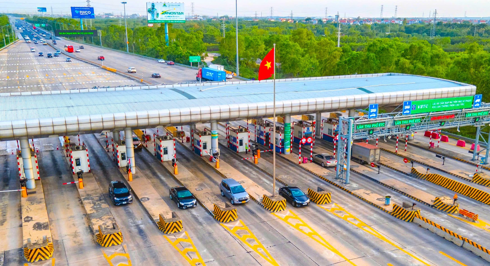 VIDIFI thu gần 2.000 tỷ đồng trong 6 tháng đầu năm từ dự án cao tốc Hà Nội - Hải Phòng- Ảnh 1. VIDIFI thu gần 2.000 tỷ đồng trong 6 tháng đầu năm từ dự án cao tốc Hà Nội - Hải Phòng- Ảnh 1.