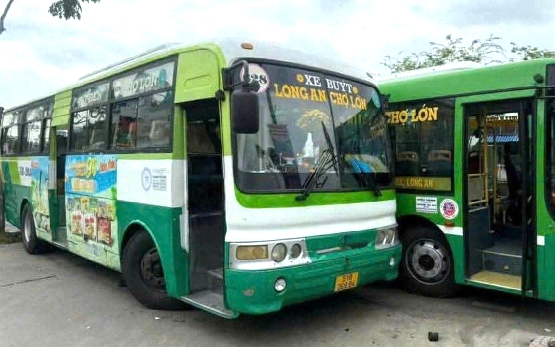 Xe buýt chèn ép, rượt đuổi nhau: Hơn, thua trên tính mạng hành khách