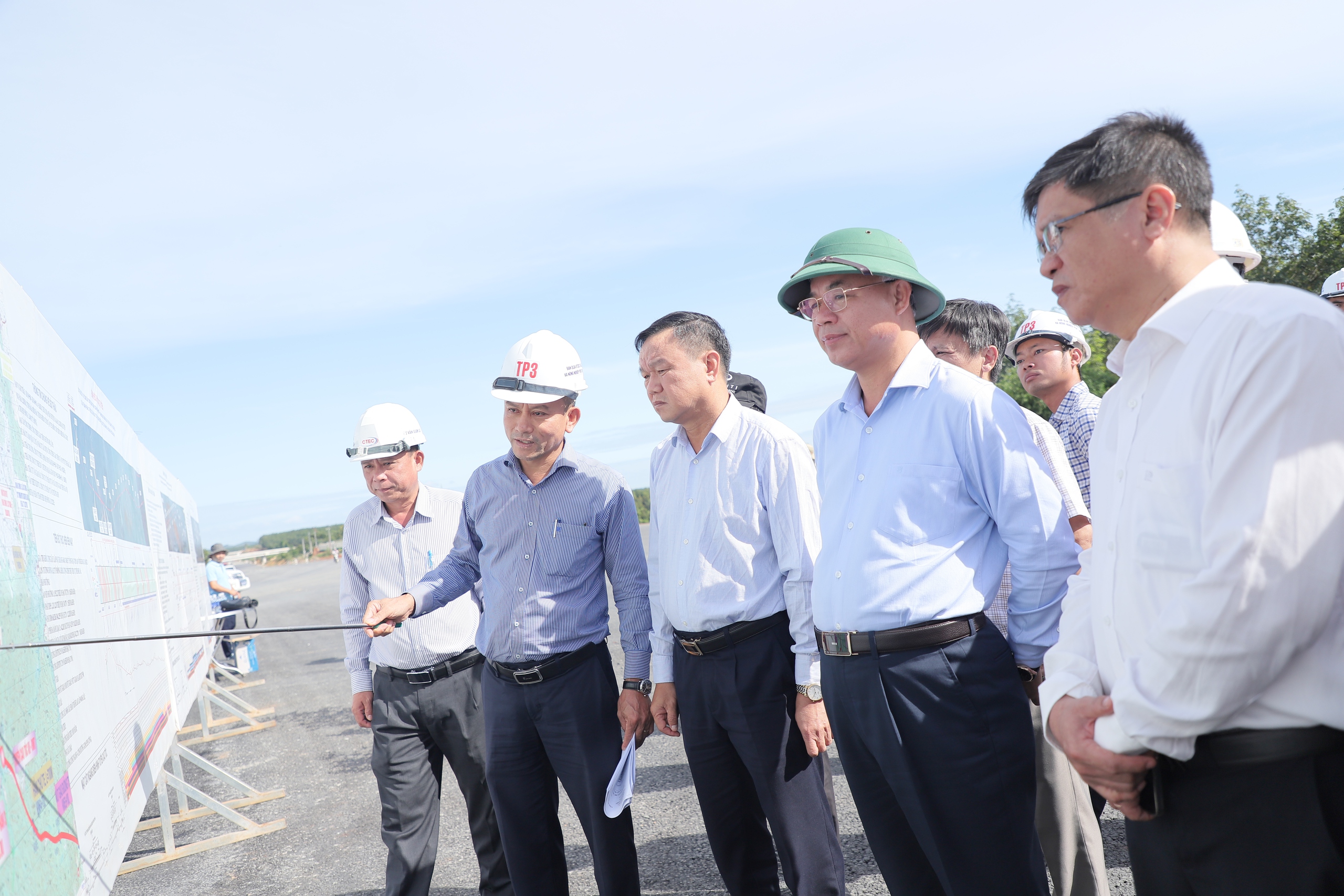 Cao tốc Khánh Hòa - Buôn Ma Thuột: Đắk Lắk quyết liệt gỡ vướng, phấn đấu về đích 31/12- Ảnh 1.